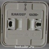 Выключатель одноклавишный с изолирующей пластинкой. BLNVA101011